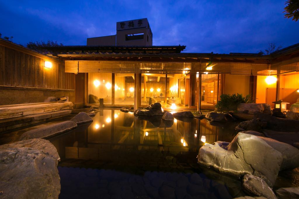 Yakakutei Hotel Киришима Екстериор снимка