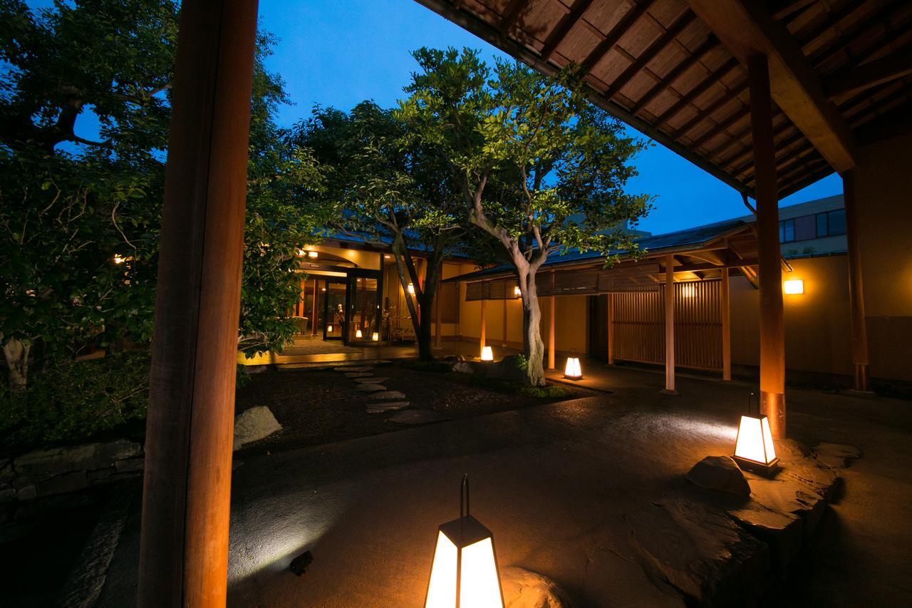 Yakakutei Hotel Киришима Екстериор снимка