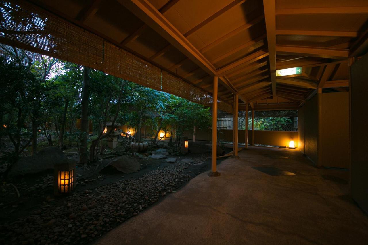 Yakakutei Hotel Киришима Екстериор снимка