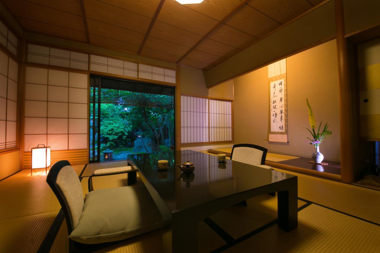 Yakakutei Hotel Киришима Екстериор снимка