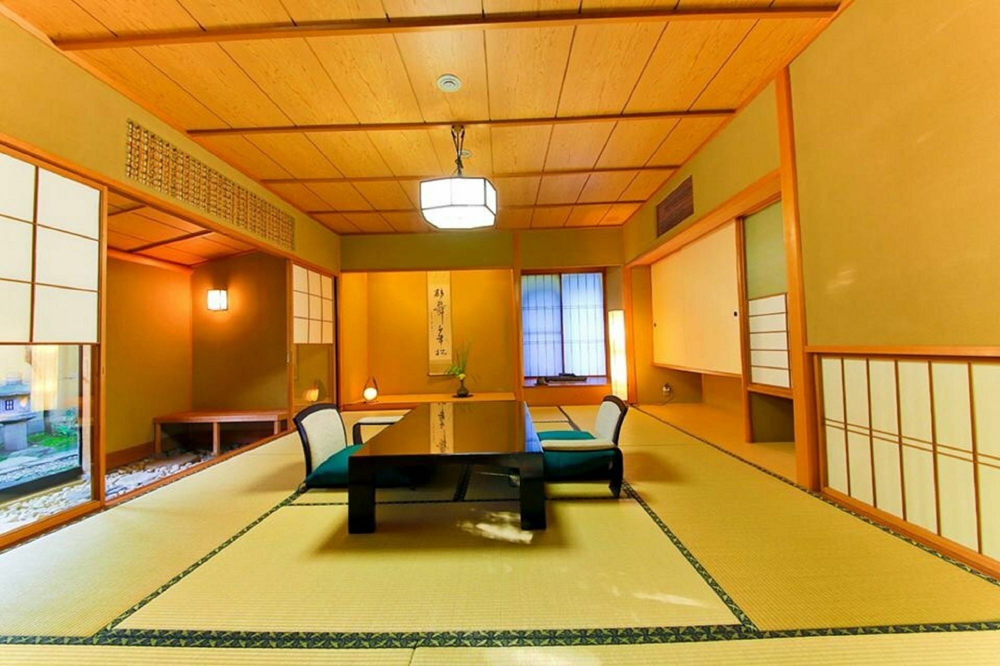 Yakakutei Hotel Киришима Екстериор снимка